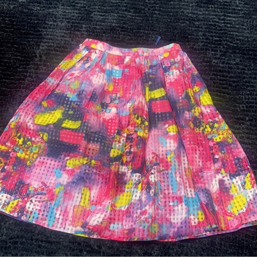 Pink Maxi Pattern Skirt - Picture 2 of 2
